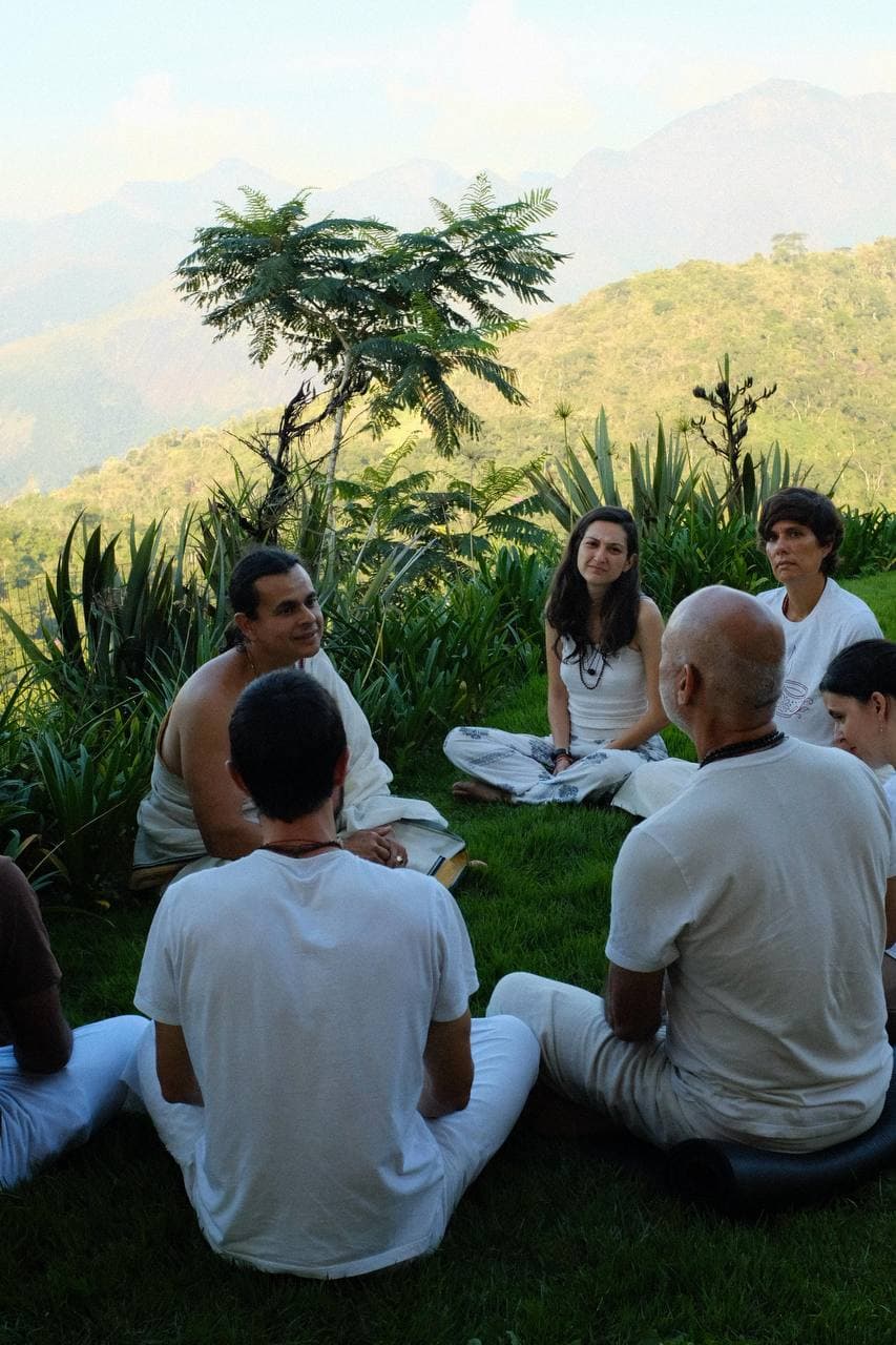 Alunos do Atma Yatra — retiro presencial da Vishva Vidya